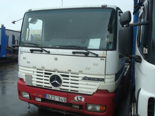 Mercedes-Benz 1835 